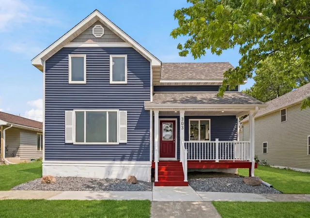 1st image of 303 W Baker St, Arlington, MN 55307 | MLS# 7102579