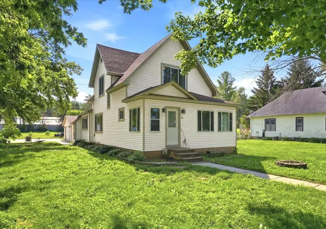 Homes for sale in Elmwood, WI | 130 N Woodworth St, Elmwood, WI 54740 | MLS# 7102608