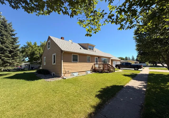 Homes for sale in Moorhead, MN | 1902 8th Ave N, Moorhead, MN 56560 | MLS# 7102617