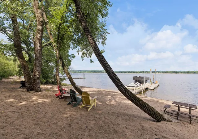 3rd image of 280 Cove Rd, Hudson, WI 54016 | MLS# 7102622