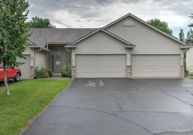 Homes for sale in Cambridge, MN | 1016 Honeysuckle Ln Se, Cambridge, MN 55008 | MLS# 7102632