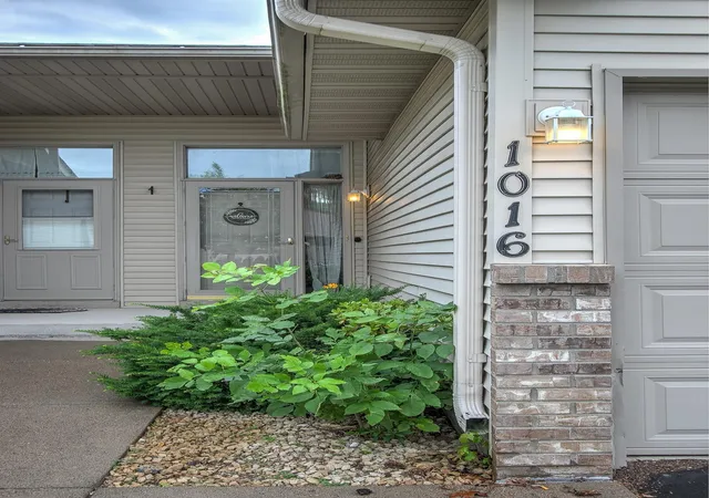 Homes for sale in Cambridge, MN | 1016 Honeysuckle Ln Se, Cambridge, MN 55008 | MLS# 7102632
