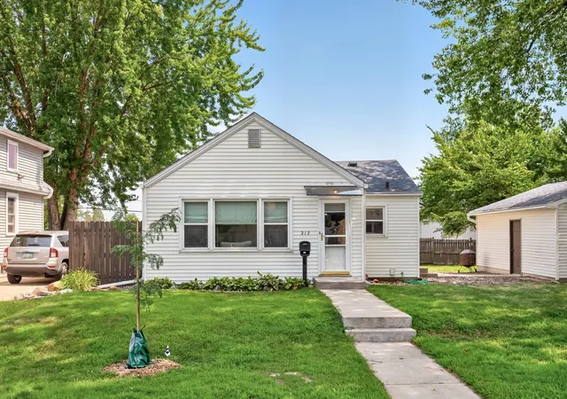 1st image of 213 14th Ave S, South Saint Paul, MN 55075 | MLS# 7102660