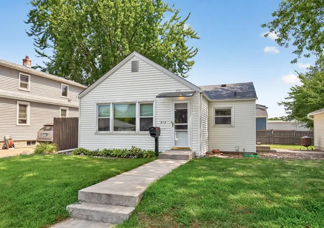 3rd image of 213 14Th Ave S, South Saint Paul, MN 55075 | MLS# 7102660