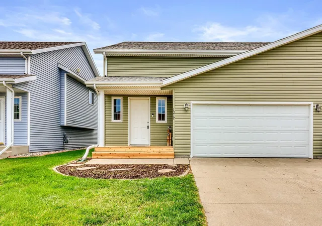 1st image of 1217 37th Ave S, Moorhead, MN 56560 | MLS# 7102661