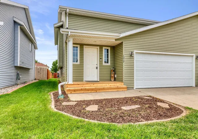 36th image of 1217 37th Ave S, Moorhead, MN 56560 | MLS# 7102661