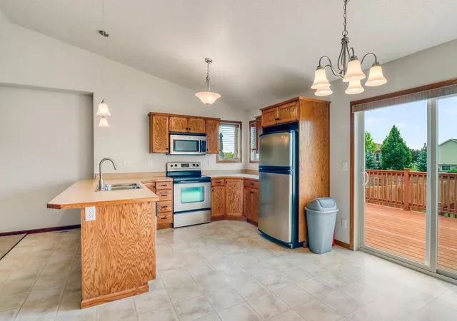 3rd image of 1217 37Th Ave S, Moorhead, MN 56560 | MLS# 7102661