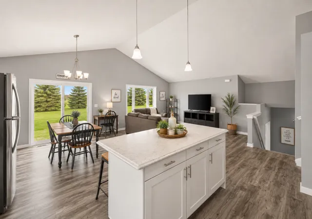 Photo 3 of Single family home for sale at 1910 Buffalo Run Rd, Buffalo, MN 55313 | MLS# 7102687 | Listing updated on 2026-10-02