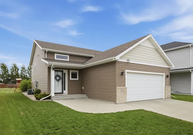 Homes for sale in Moorhead, MN | 4558 13th St S, Moorhead, MN 56560 | MLS# 7102690