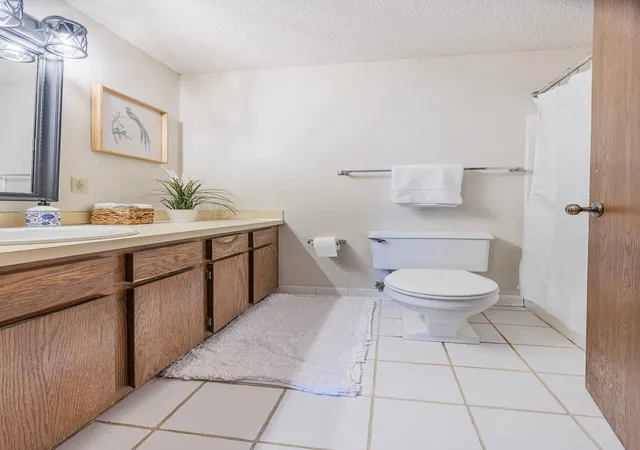 Photo 4 of Condo for sale at 7501 W 101st Street #206, Minneapolis, MN 55438 | MLS# 7102716 | Listing updated on 2026-08-27