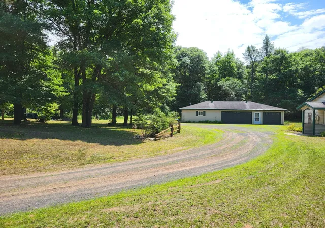 Photo 3 of Single family home for sale at 2631 283rd Street, Saint Croix Falls, WI 54024 | MLS# 7102718 | Listing updated on 2026-10-03