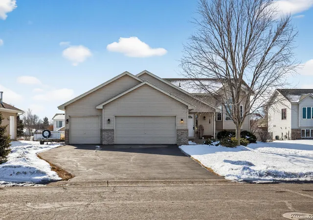 Homes for sale in Hanover, MN | 11683 10th St Ne, Hanover, MN 55341 | MLS# 7102722