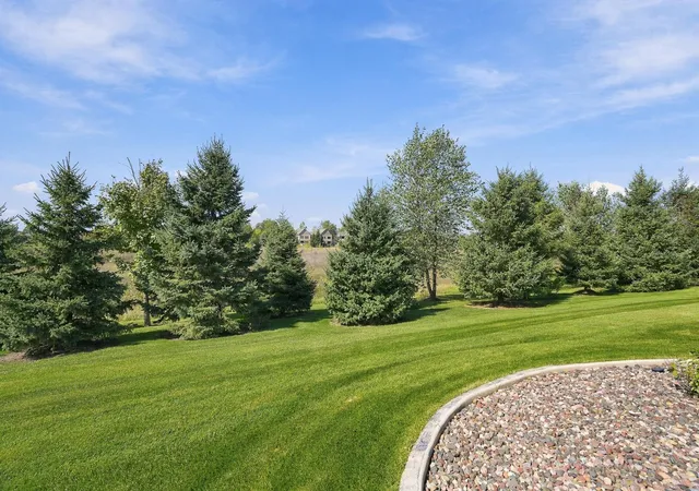 Photo 4 of Single family home for sale at 8620 Irving Cir N, Lake Elmo, MN 55042 | MLS# 7102729 | Listing updated on 2026-09-29