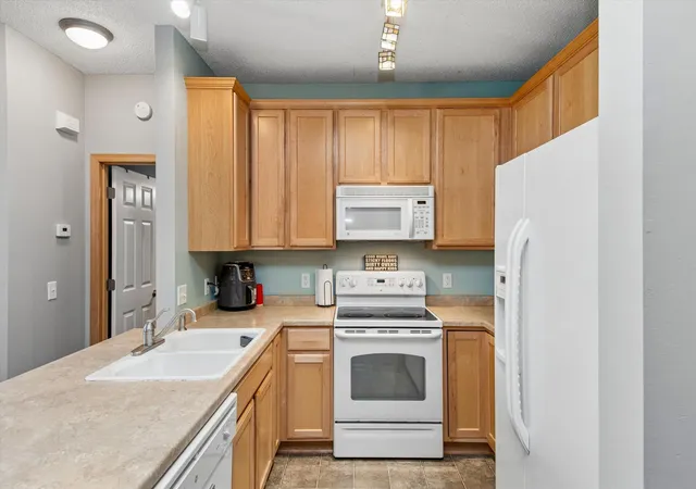 Photo 3 of Sale Pending at 6727 Pine Crst Trl S, Cottage Grove, MN 55016 | MLS# 7102736 | Listing updated on 2026-09-01