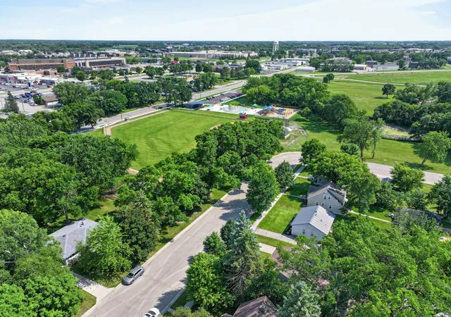 Homes for sale in Alexandria, MN | 1408 Elm St, Alexandria, MN 56308 | MLS# 7102738