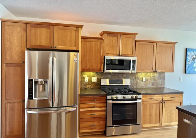 4th image of 2526 Waterfall Wy Nw, Prior Lake, MN 55372 | MLS# 7102739