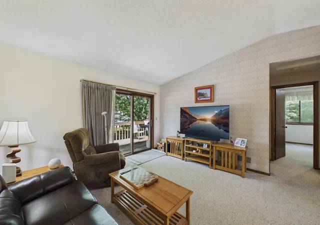 4th image of 9194 Goldenrod Ln N, Maple Grove, MN 55369 | MLS# 7102768