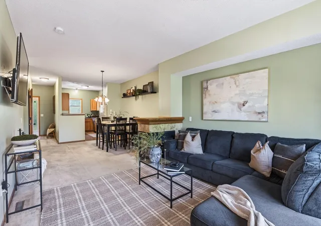 4th image of 1451 Magnolia Ave E, Saint Paul, MN 55106 | MLS# 7102769