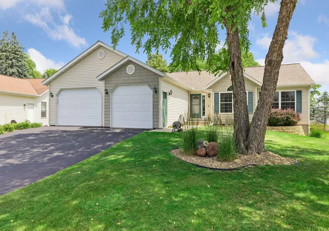 1st image of 152 Sylla St, River Falls, WI 54022 | MLS# 7102782