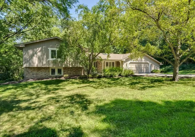 Photo 1 of Sale Pending at 15208 Crown Dr, Minnetonka, MN 55345 | MLS# 7102827 | Listing updated on 2026-08-25