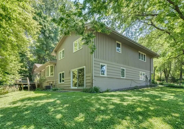 Photo 4 of Sale Pending at 15208 Crown Dr, Minnetonka, MN 55345 | MLS# 7102827 | Listing updated on 2026-08-25