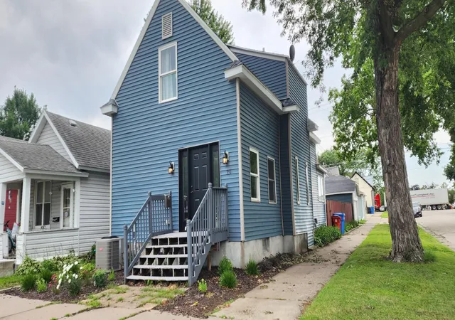 1st image of 351 Chatfield St, Winona, MN 55987 | MLS# 7102831