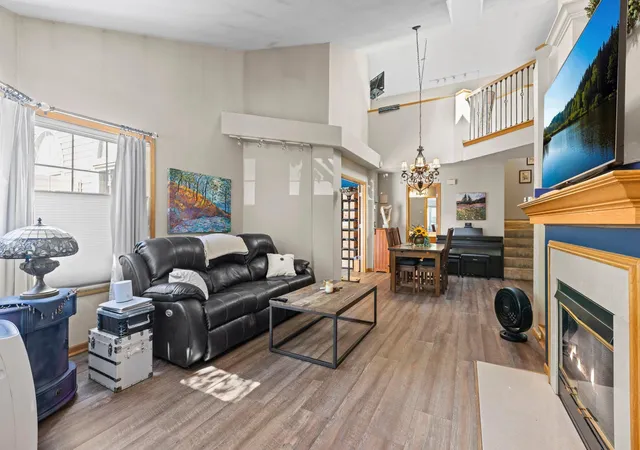 Photo 3 of Single family home for sale at 528 Queens Gate, Saint Paul, MN 55112 | MLS# 7102865 | Listing updated on 2026-09-19