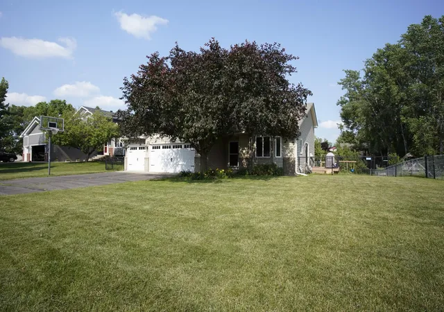 3rd image of 7696 Appaloosa Ln, Circle Pines, MN 55014 | MLS# 7102869