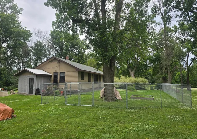 3rd image of 81927 120Th St, Glenville, MN 56036 | MLS# 7102891