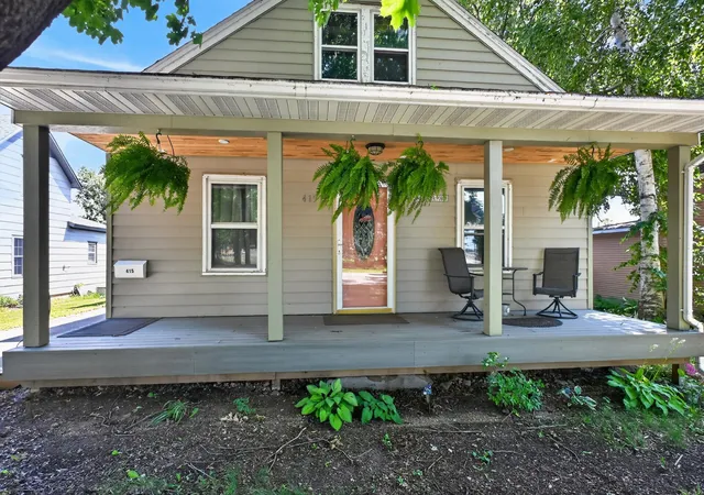 Photo 3 of Sale Pending at 415 Jefferson St, Alexandria, MN 56308 | MLS# 7102914 | Listing updated on 2026-09-24