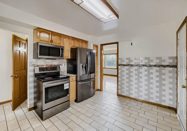 Homes for sale in Bloomington, MN | 900 W 84Th St, Bloomington, MN 55420 | MLS# 7102956