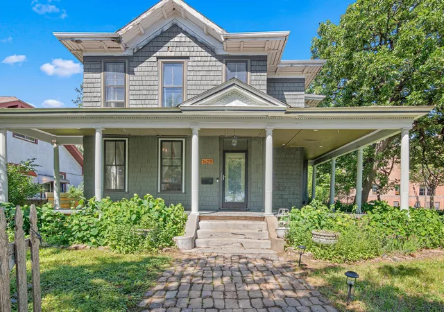 Homes for sale in Minneapolis, MN | 1629 Bryant Ave N, Minneapolis, MN 55411 | MLS# 7102967