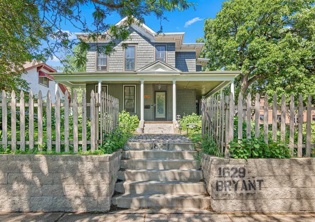 Homes for sale in Minneapolis, MN | 1629 Bryant Ave N, Minneapolis, MN 55411 | MLS# 7102967