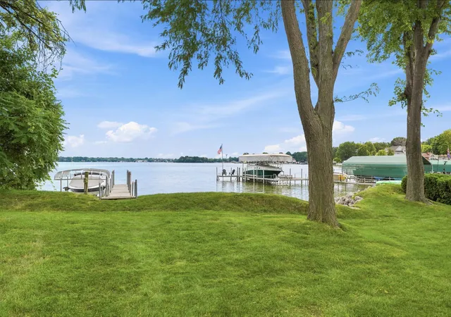 Homes for sale in Mound, MN | 4909 Three Points Blvd, Mound, MN 55364 | MLS# 7102974