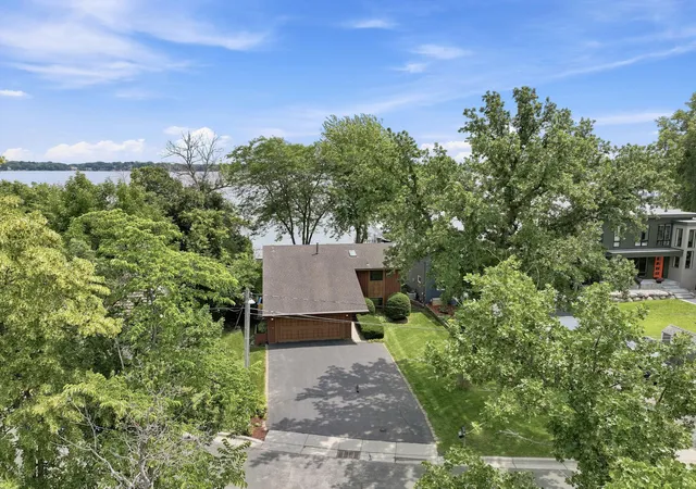Homes for sale in Mound, MN | 4909 Three Points Blvd, Mound, MN 55364 | MLS# 7102974