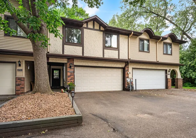 2nd image of 8723 Maplebrook Pkwy N, Brooklyn Park, MN 55445 | MLS# 7102975