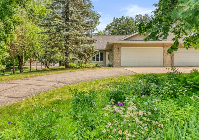 Townhouse for sale at 1637 Long Brg Rd, Detroit Lakes, MN 56501 | MLS# 7102980