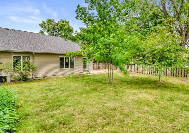 Photo 4 of Townhouse for sale at 1637 Long Brg Rd, Detroit Lakes, MN 56501 | MLS# 7102980 | Listing updated on 2026-08-30