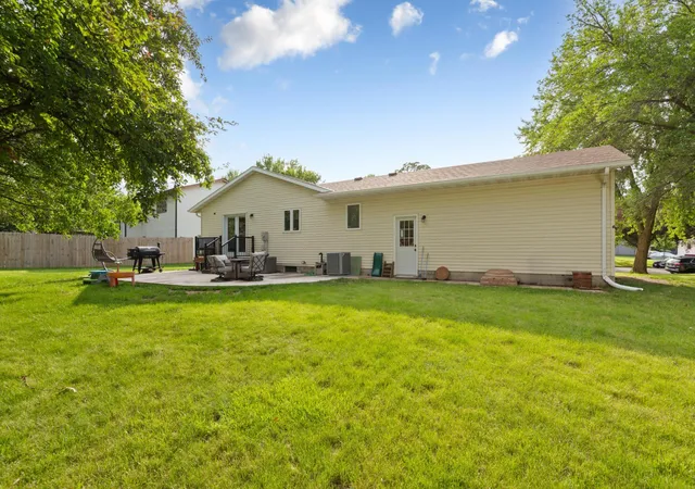 Homes for sale in Owatonna, MN | 1965 3rd Ave Ne, Owatonna, MN 55060 | MLS# 7102985