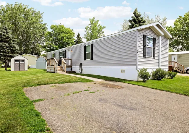 Homes for sale in Hastings, MN | 14 Shannon Dr, Hastings, MN 55033 | MLS# 7102988