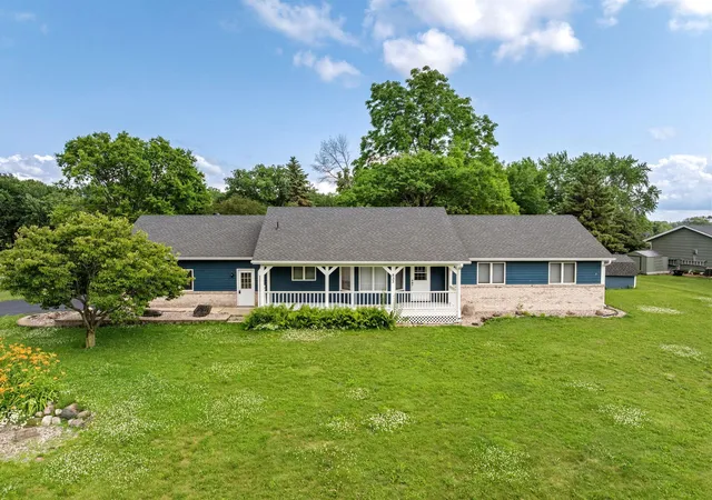 Homes for sale in Shakopee, MN | 833 Tyrol Ln, Shakopee, MN 55379 | MLS# 7102990