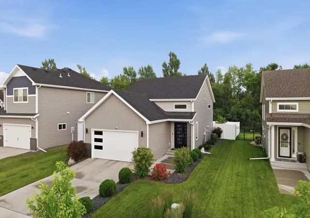 Homes for sale in West Fargo, ND | 5848 Deb Dr W, West Fargo, ND 58078 | MLS# 7102995