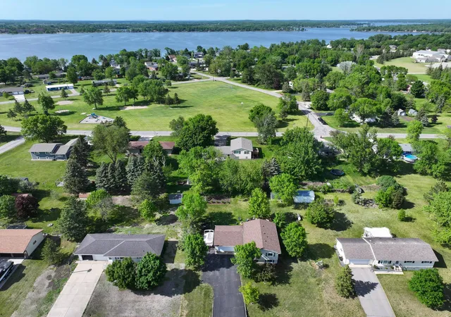 2nd image of 1103 Tabbert Rd Nw, Alexandria, MN 56308 | MLS# 7103005
