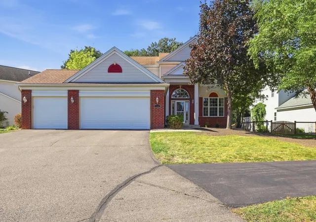 Photo 1 of Single family home for sale at 1560 Oakbrooke Ter, Saint Paul, MN 55122 | MLS# 7103006 | Listing updated on 2026-09-19