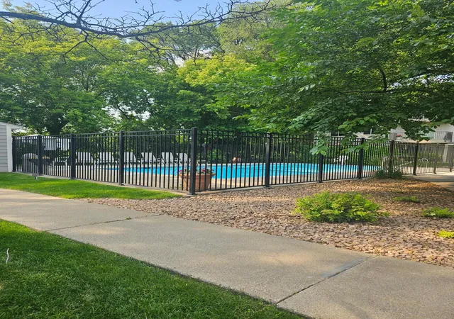 5th image of 2240 Ridge Dr #33, Saint Louis Park, MN 55416 | MLS# 7103022