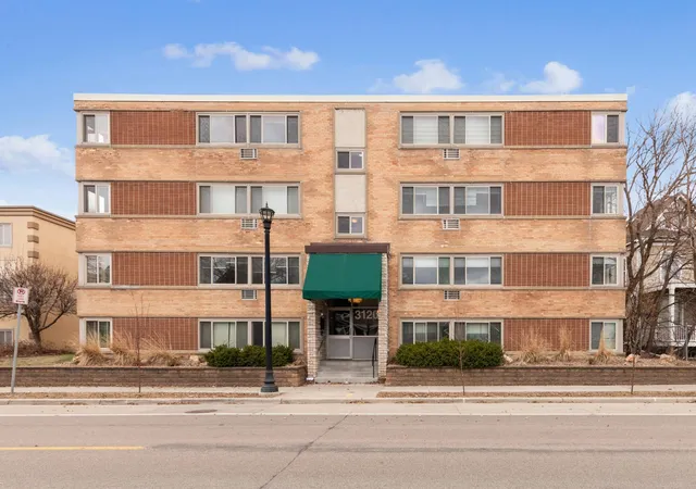 Homes for sale in Minneapolis, MN | 3120 Hennepin Ave #103, Minneapolis, MN 55408 | MLS# 7103027