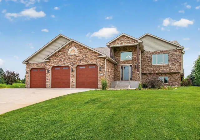 1st image of 14731 Naples St Ne, Andover, MN 55304 | MLS# 7103030