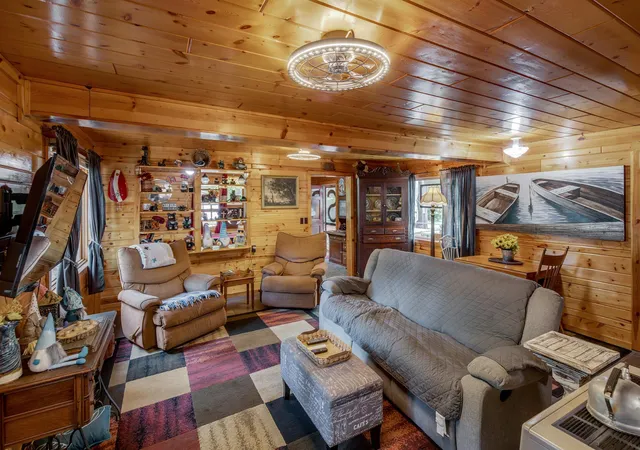 4th image of 213 3Rd St N, Hackensack, MN 56452 | MLS# 7103031