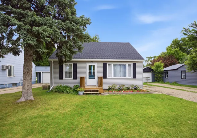 Homes for sale in Dilworth, MN | 109 2nd St Nw, Dilworth, MN 56529 | MLS# 7103049