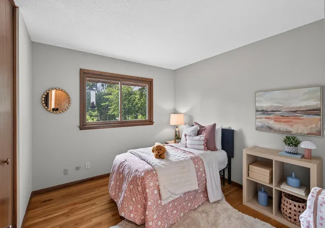 5th image of 13769 Fairlawn Ave, Saint Paul, MN 55124 | MLS# 7103067